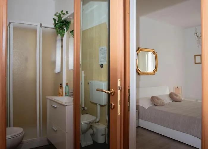 Priscilla Nel Golfo Delle Meraviglie Pensionat La Spezia